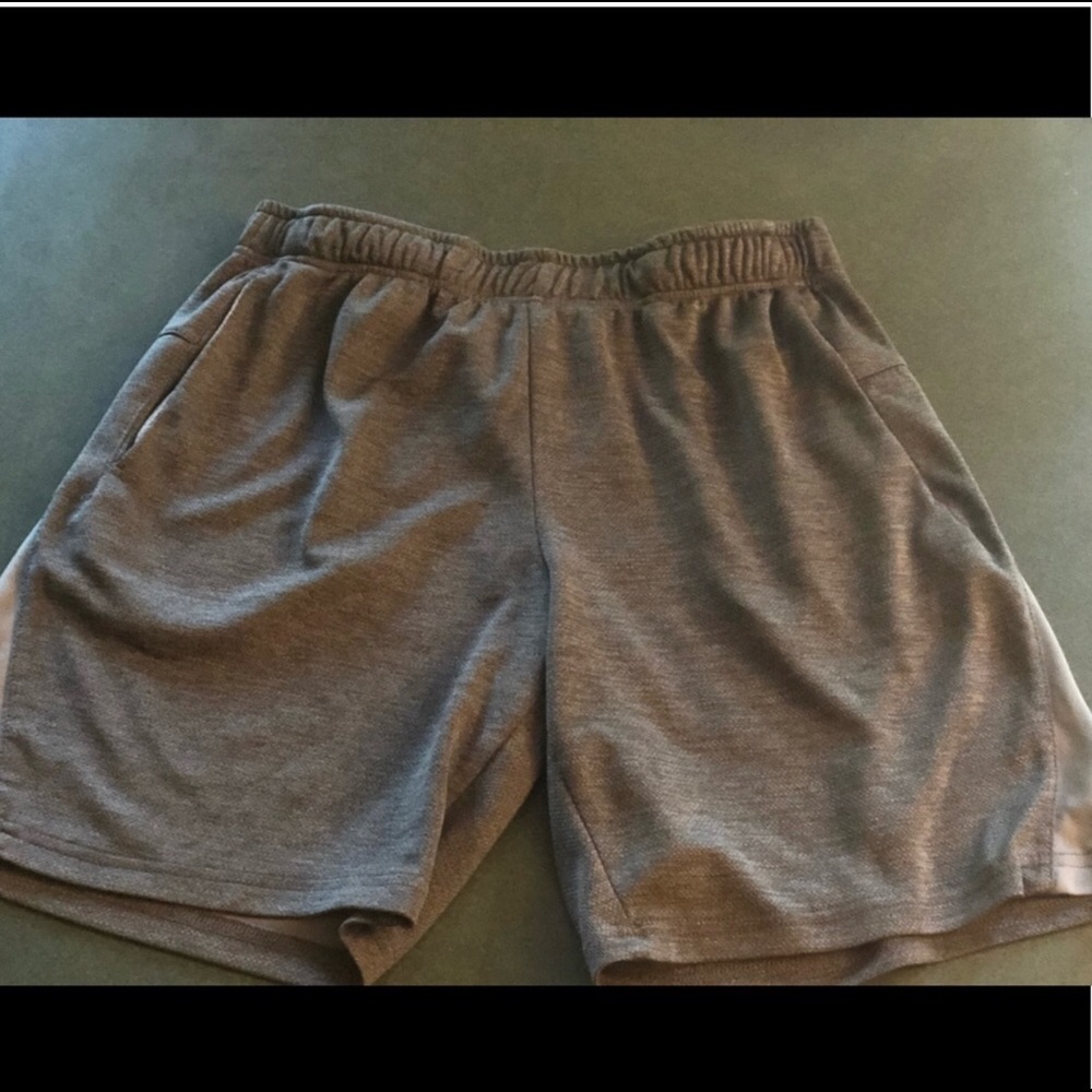 2 Pairs of Athletic/Basketball Shorts - Picture 5 of 7